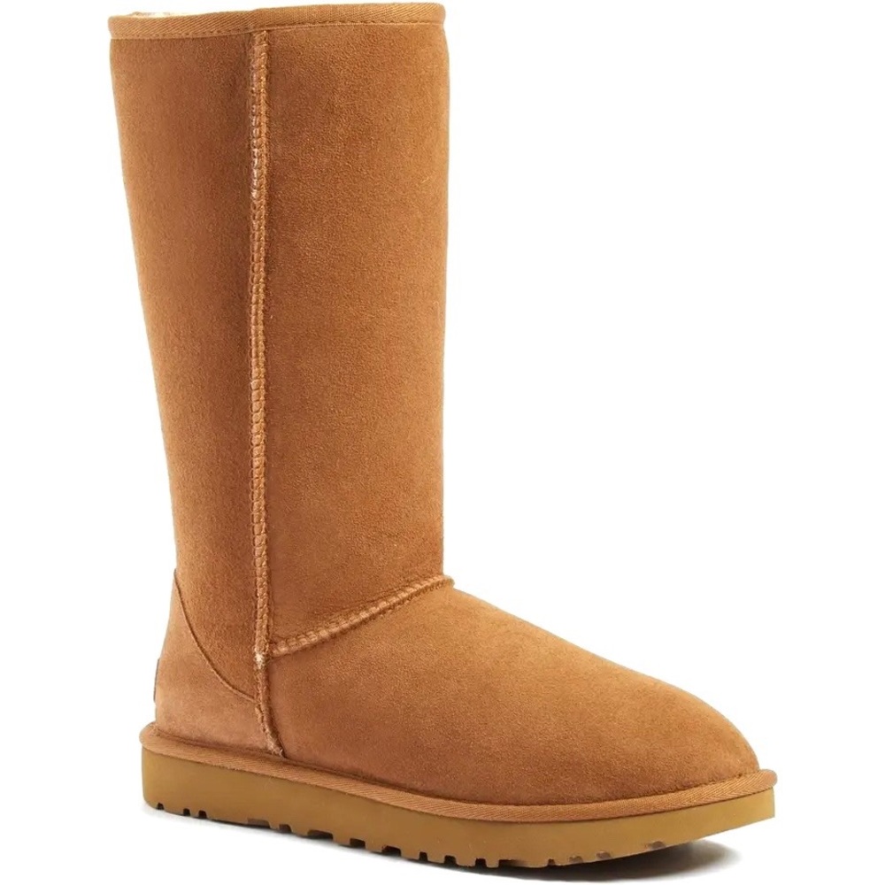 New UGG Women Classic Tall II Chestnut Sheepskin Boot Size 6 US